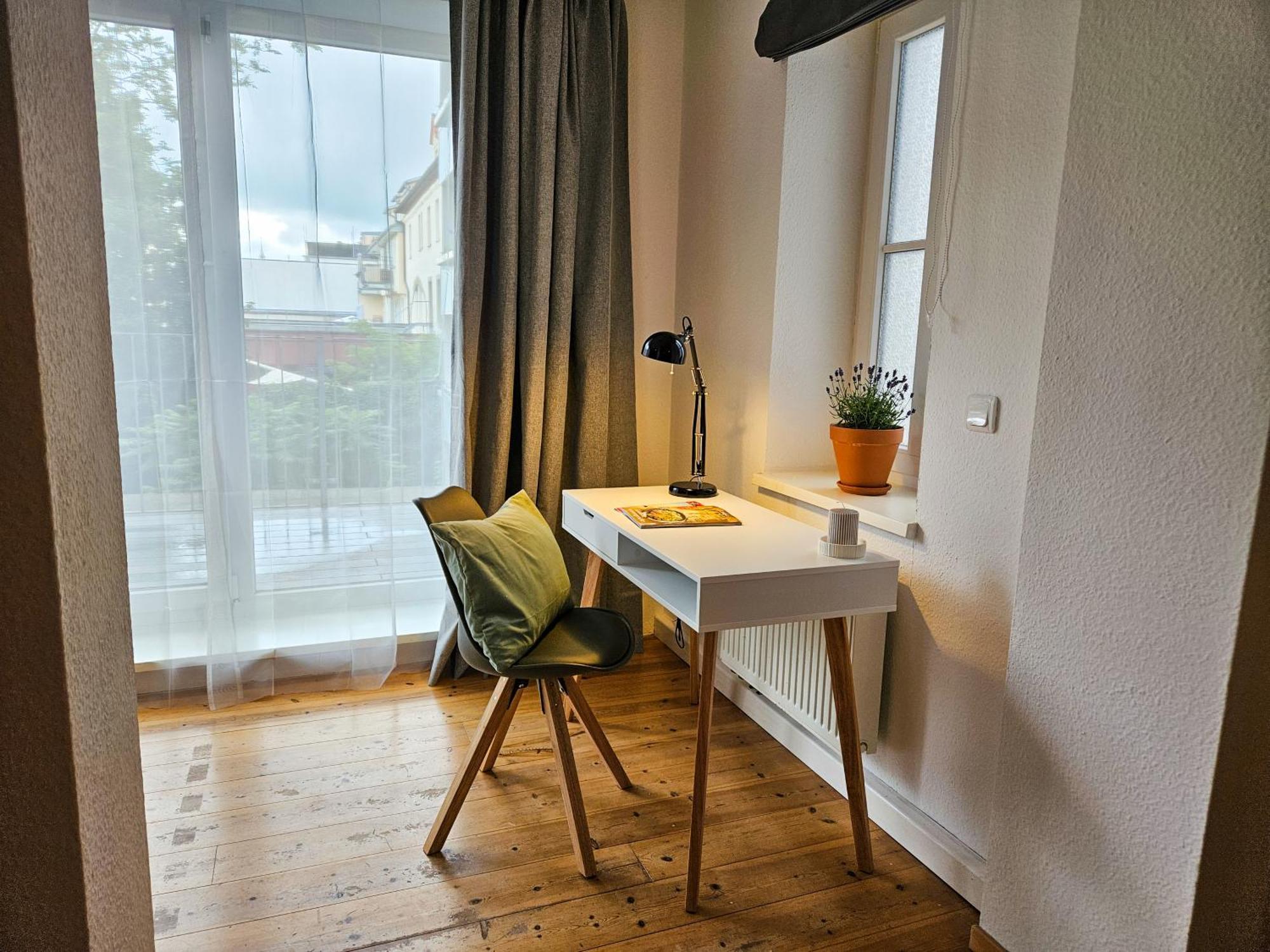 Micasa Rooms - Altstadt Zentral - Zwischen Anger Und Kraemerbruecke - Wlan - Familienfreundlich Erfurt Esterno foto
